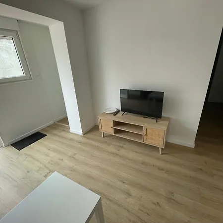 L'avenue 002, Tout Confort Apartment *