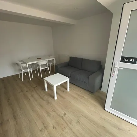 L'avenue 002, Tout Confort Apartment *